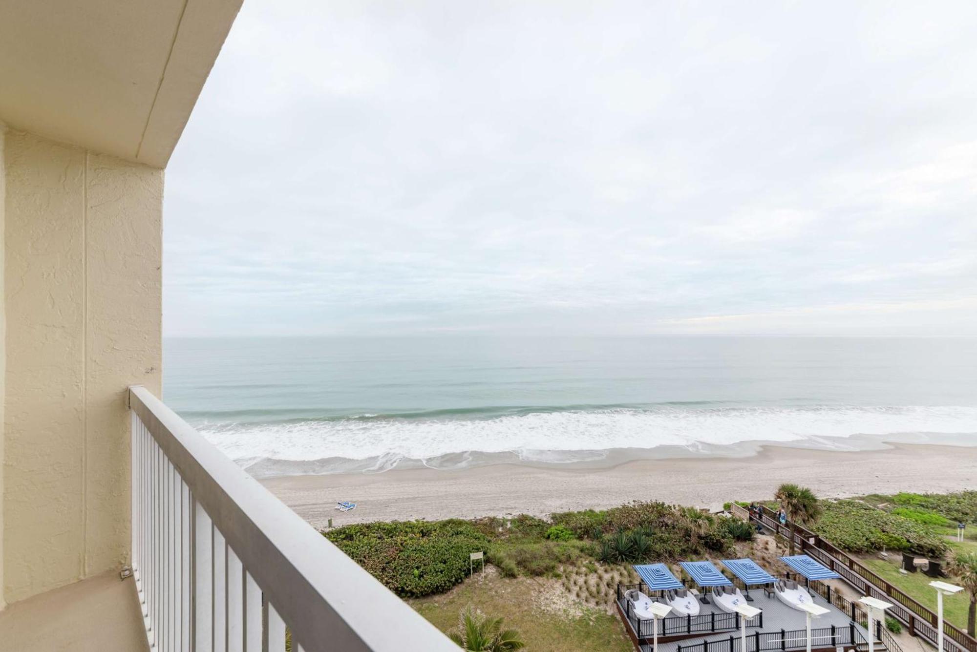 Hilton Melbourne Beach Oceanfront Exterior foto