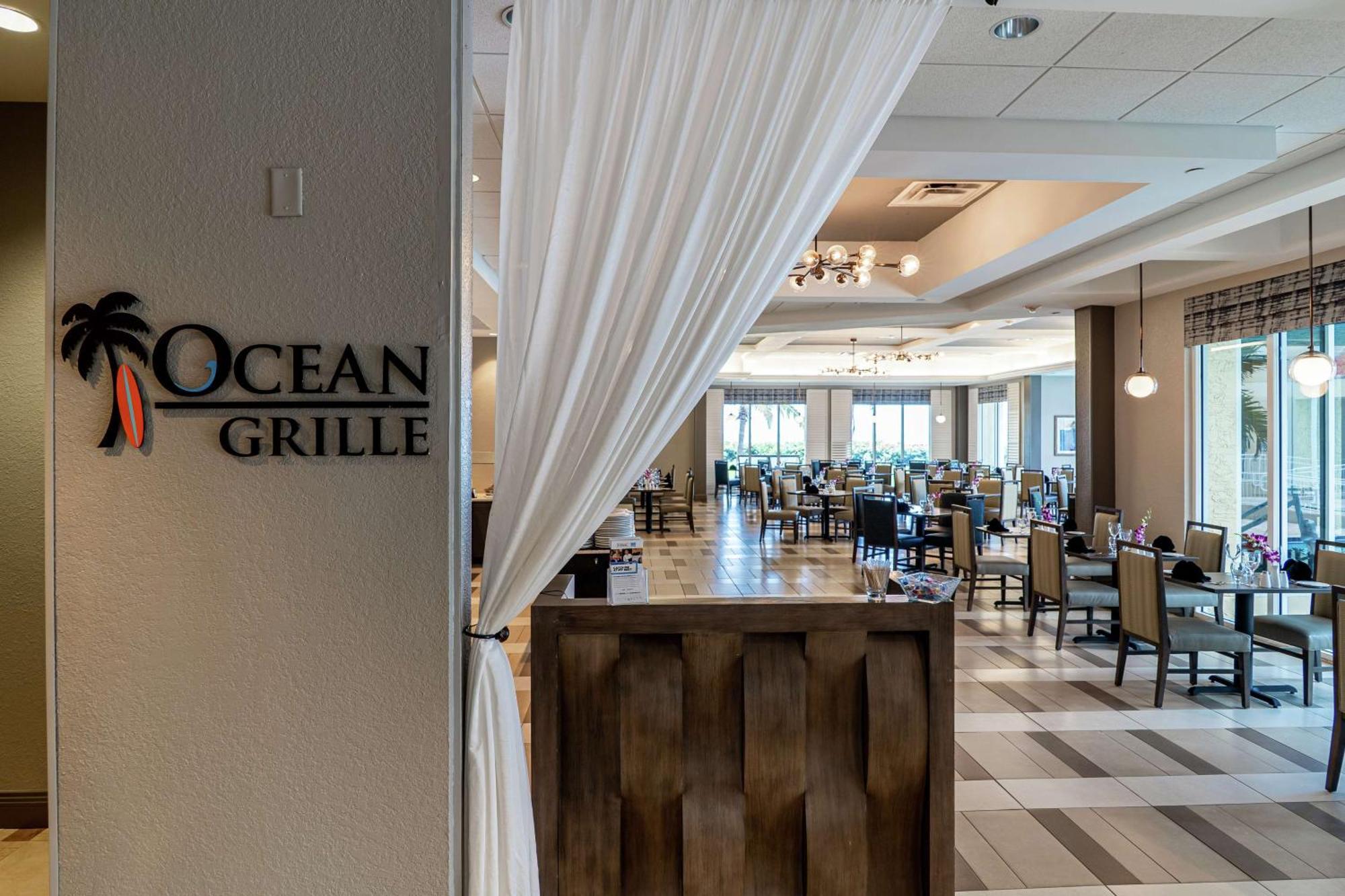 Hilton Melbourne Beach Oceanfront Exterior foto